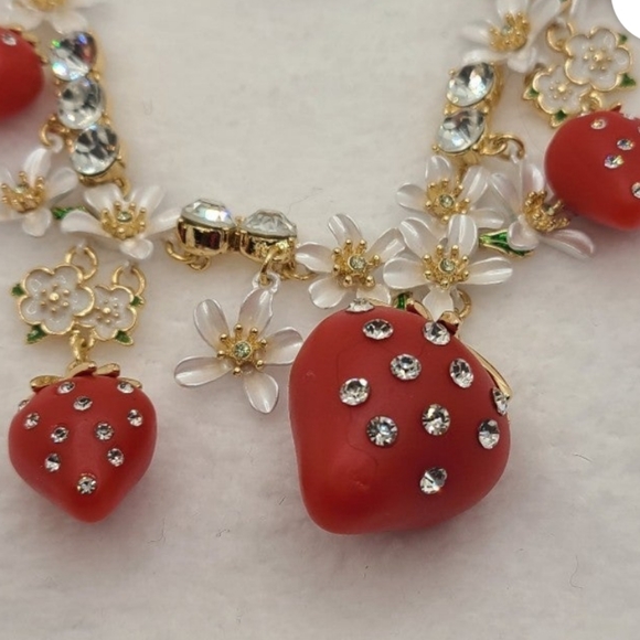 Betsey Johnson strawberry statement NWT - Picture 3 of 3